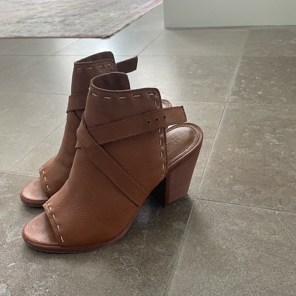 Frye Heeled Sandals, size 8.5